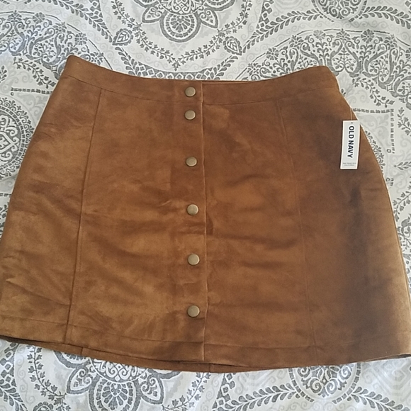 Old Navy Dresses & Skirts - Old navy skirt with buttons